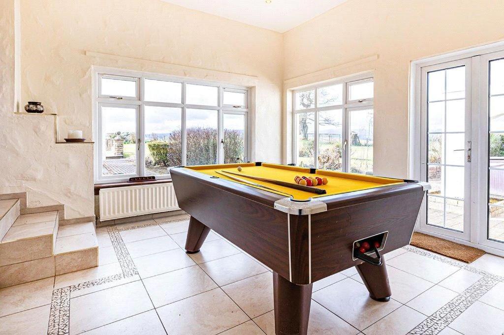 Finn Village - Loch Lomond Villa B&B - Black Room With Jacuzzi-Style Bath Glasgow Exterior photo